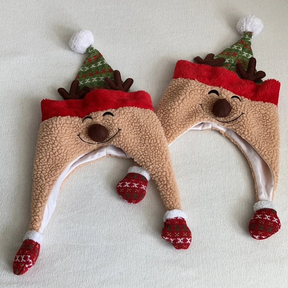 2 matching Reindeer hats 🧑‍🎄